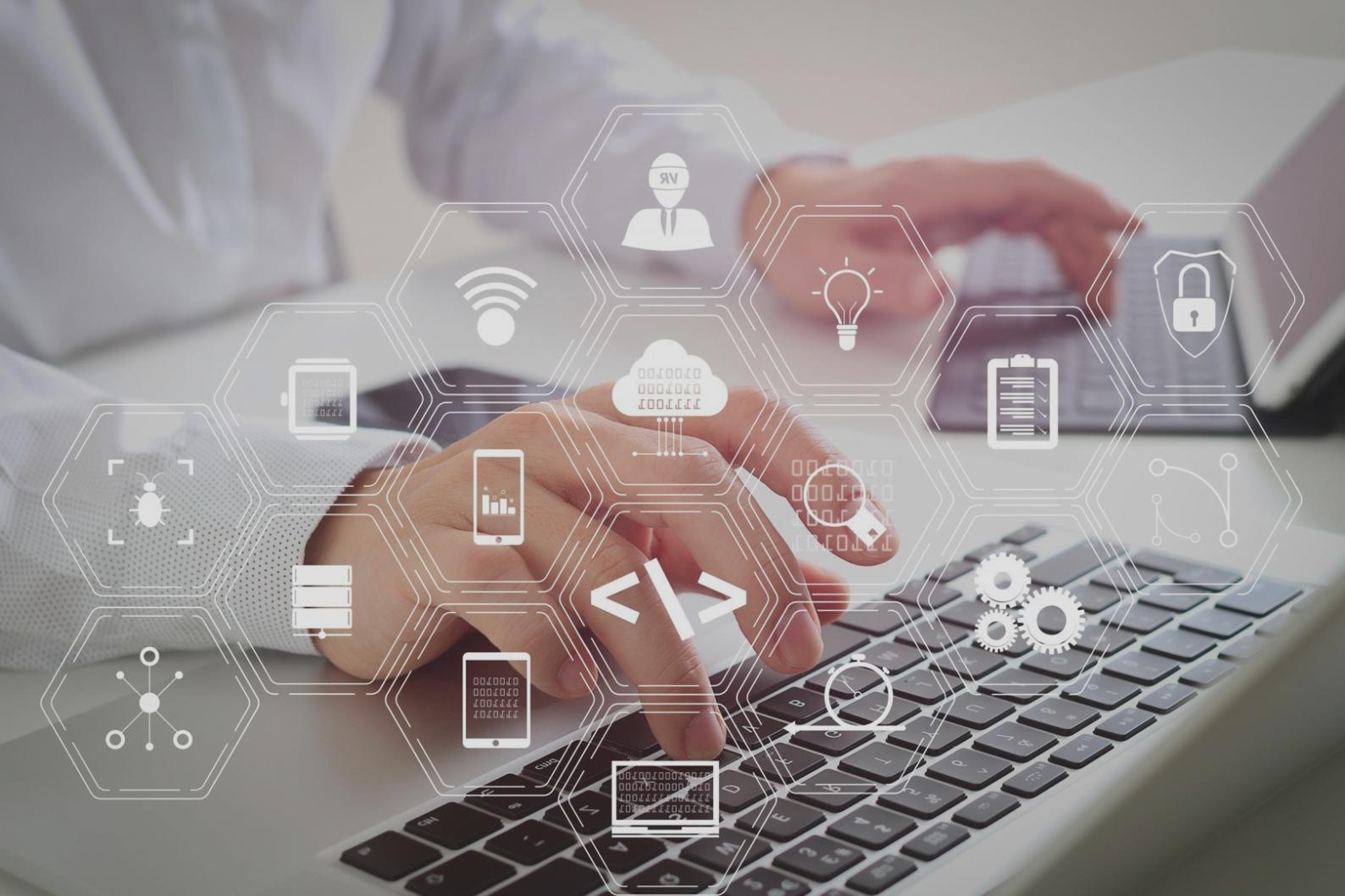 Zespół Investatrix podczas pracy nad projektem MongoDB